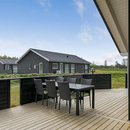 Ina - 1-2km From The Sea By Interhome