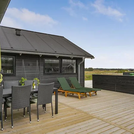 Ina - 1-2km From The Sea By Interhome *